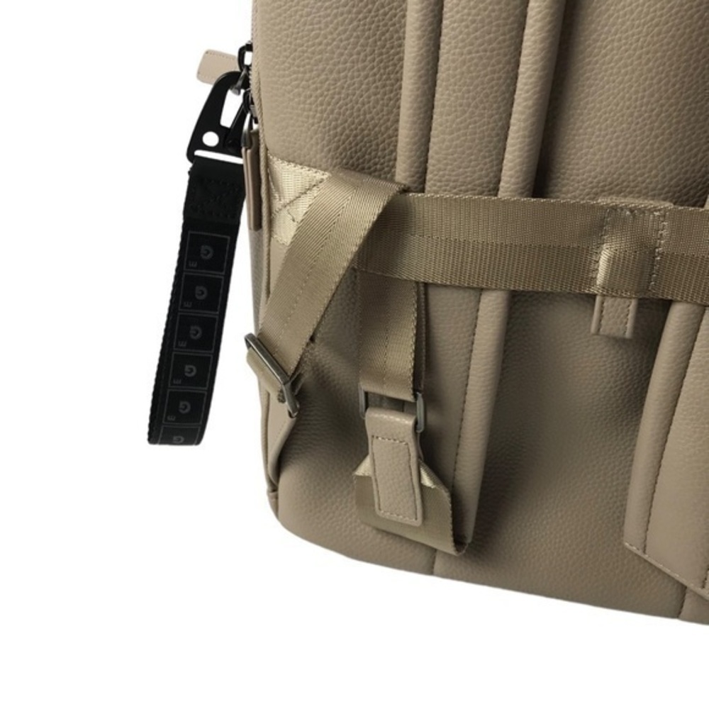 Gry Mattr by Joe Mimran Travel Essentials Backpack - Picture 7 of 9